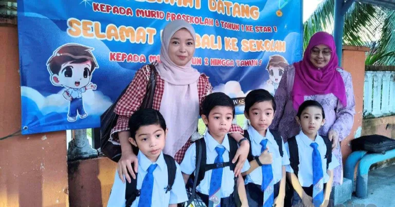 Pasangan Kembar Empat Teruja Masuk Sekolah, Ibu Ayah Gigih Buat Persiapan!