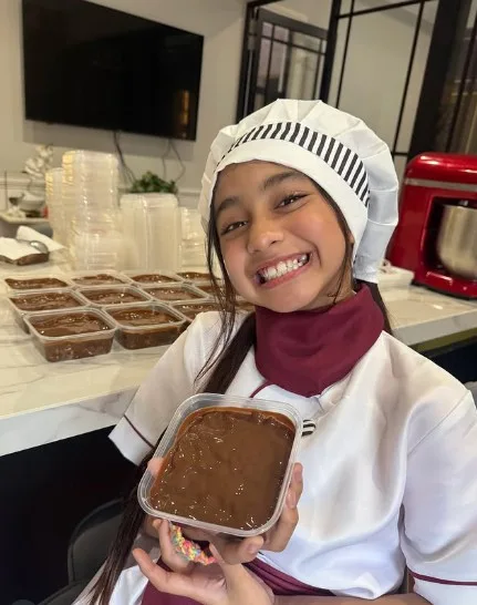 Hayla Usahawan Cilik! Jual Kek Batik Sampai RM100K, Inspirasi Hebat Untuk Kanak-Kanak Berniaga!