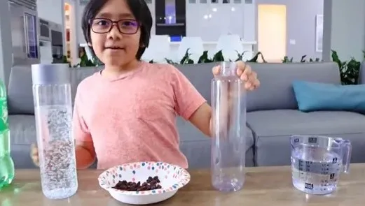 6 Eksperimen Sains Boleh Cuba Di Rumah, Wow Bestnya! 9 6 Eksperimen Sains Boleh Cuba Di Rumah, Wow Bestnya!