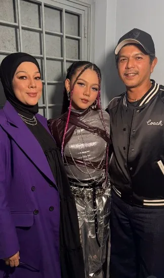 "Dulu Waktu Baby, Mummy Siti Selalu Kendong Bawa Naik Kereta" - Oddah