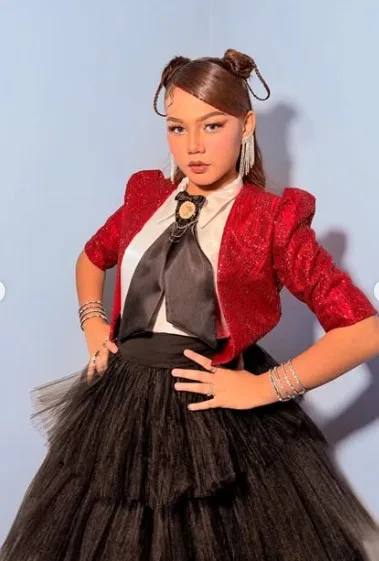 "Dulu Waktu Baby, Mummy Siti Selalu Kendong Bawa Naik Kereta" - Oddah