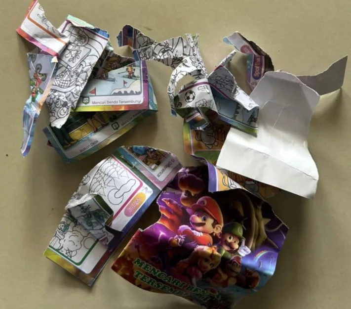 Ustazah Koyak Buku, Murid Kecewa Baru Beli Guna Duit Simpanan! 6 Ustazah Koyak Buku, Murid Kecewa Baru Beli Guna Duit Simpanan!