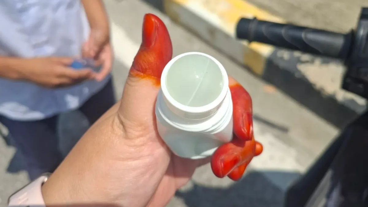 Jajan Pelik Bentuk Deodoran Masih Dijual Depan Sekolah?