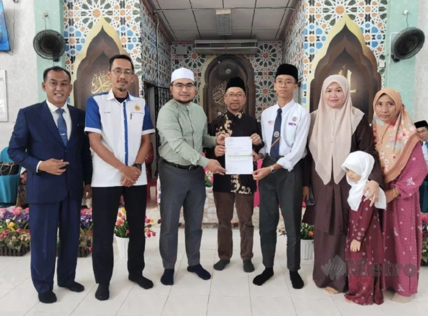 Adib Sufyan Hafaz 30 Juzuk Dalam 5 Bulan, Hebatnya!