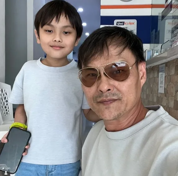 Adam Corrie Hantar Anak Sekolah Kebangsaan, "Dia Tak Minat"